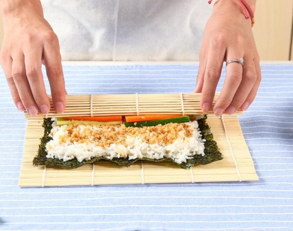 Bamboo Sushi Rolling Mat Set